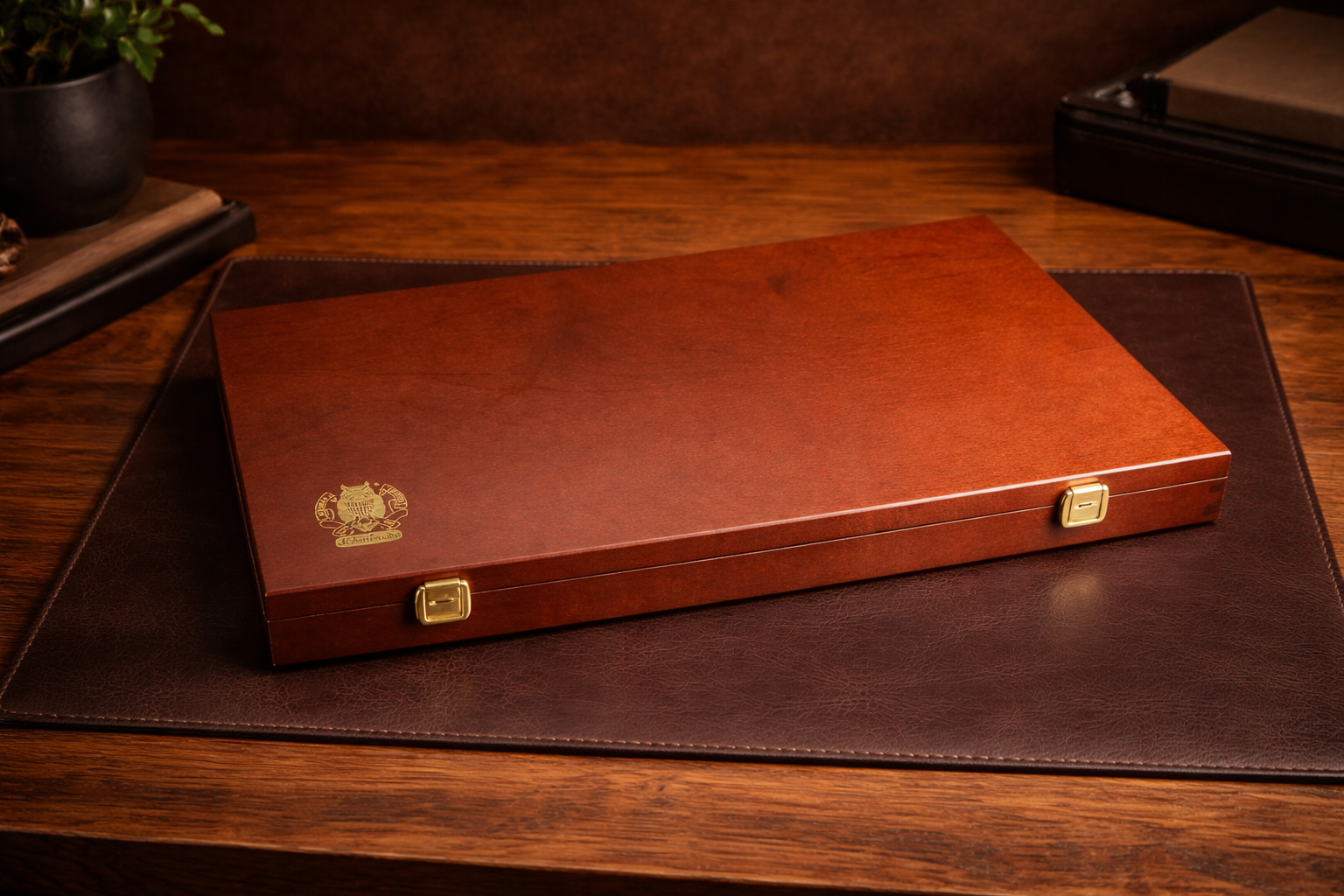 Schmincke Horadam Watercolor Set – Wooden Box (190 Half Pans)